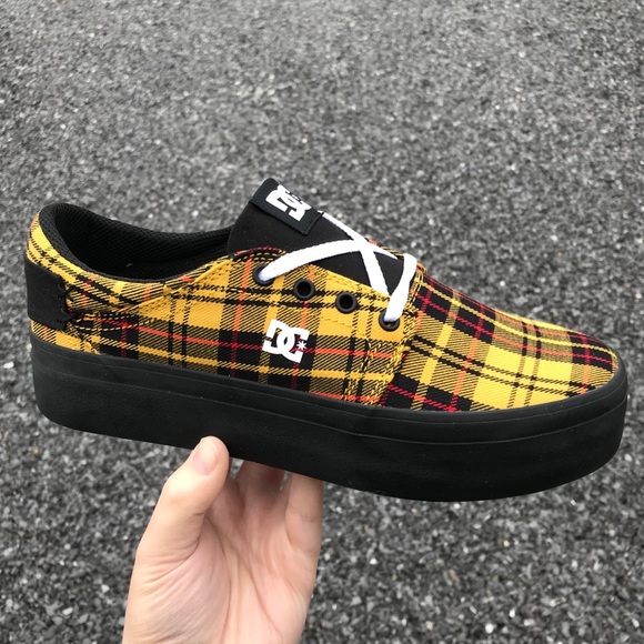 dc platform sneakers